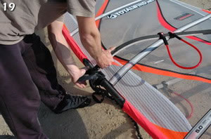 montaje de una vela de windsurf