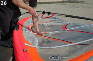 montaje de una vela de windsurf
