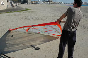montaje de una vela de windsurf
