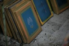 ezzy-logo-silkscreen-e1316687187126.jpg